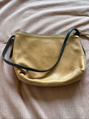 Leather Bag in Tan - Minimalist Everyday Style